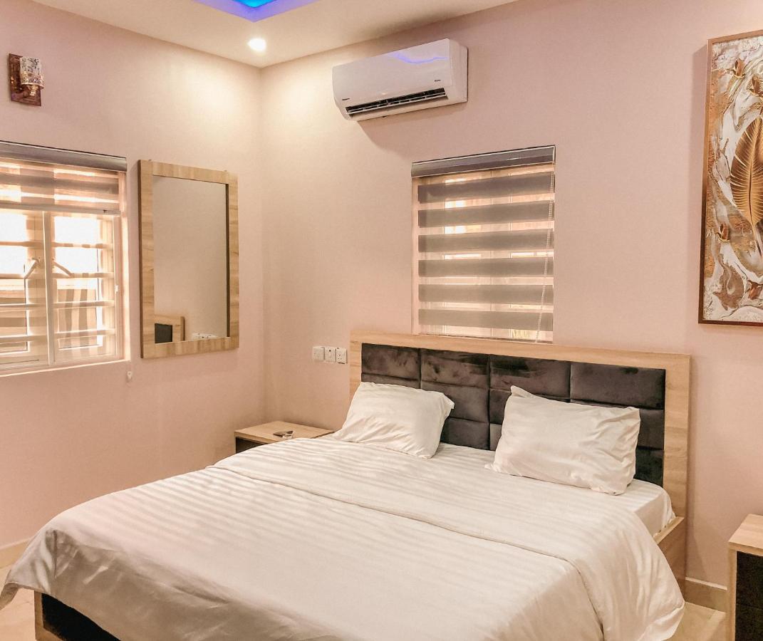 Crayford Homes Икеджа Екстериор снимка